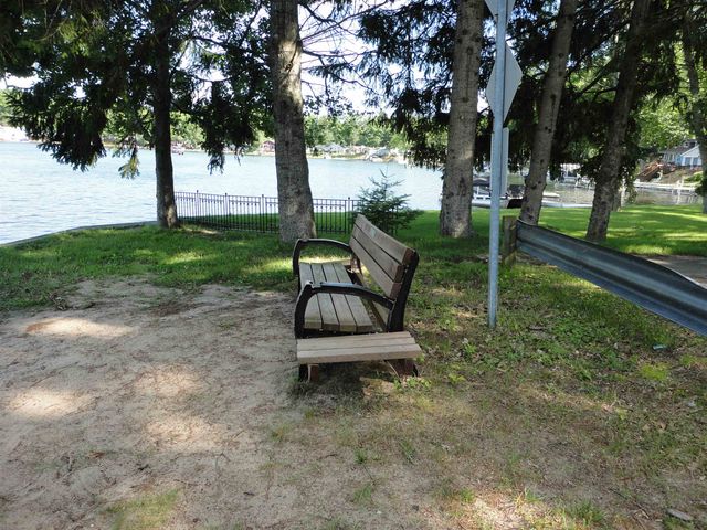 314 Oak Tree Drive, Lake, MI 48633
