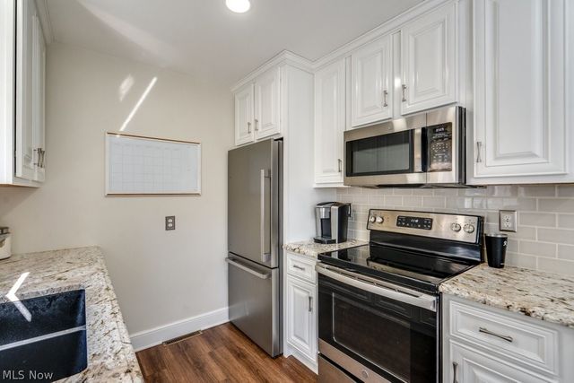 2048 Congo Street, Akron, OH 44305