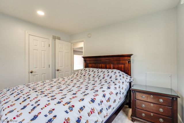 2048 Congo Street, Akron, OH 44305