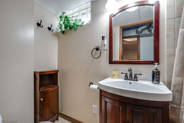 2048 Congo Street, Akron, OH 44305