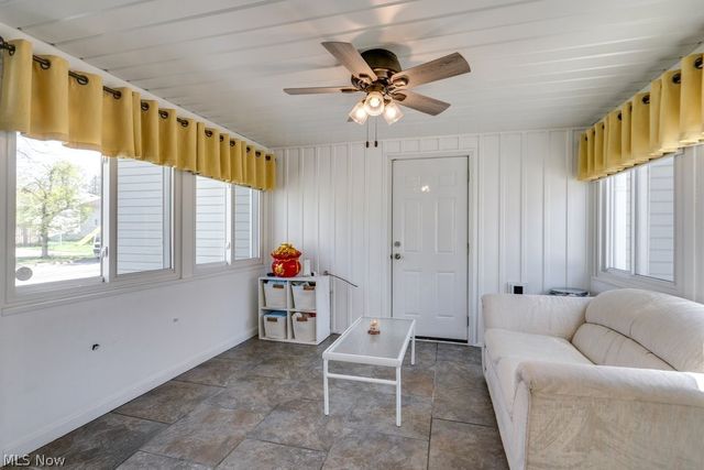 2048 Congo Street, Akron, OH 44305