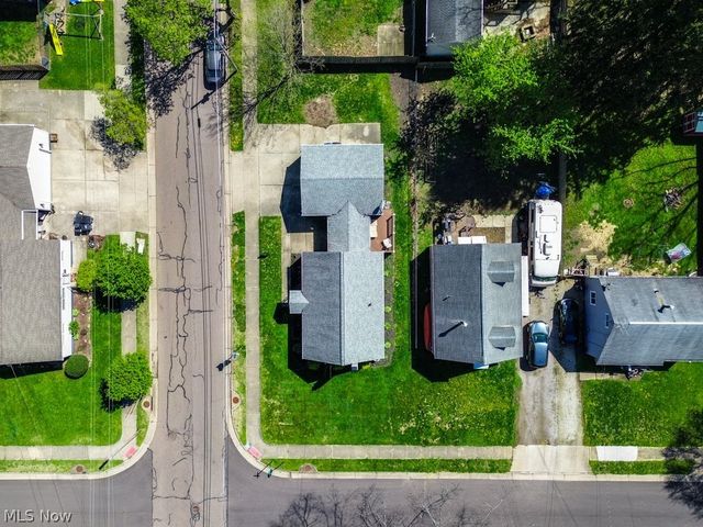 2048 Congo Street, Akron, OH 44305