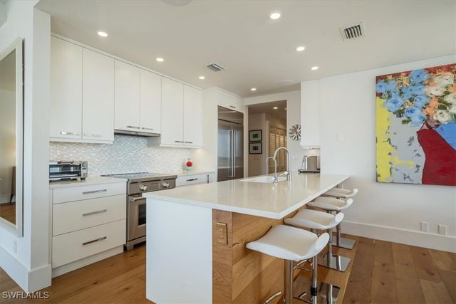 4051 Gulf Shore BLVD N 1406, Naples, FL 34103