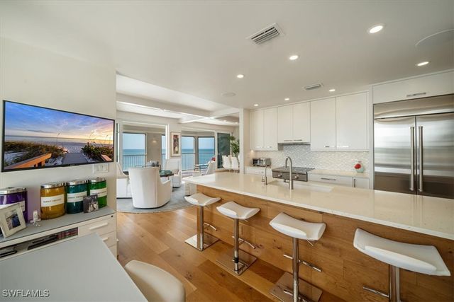 4051 Gulf Shore BLVD N 1406, Naples, FL 34103