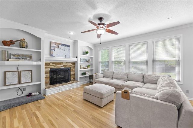 5101 W 158th Street, Overland Park, KS 66224