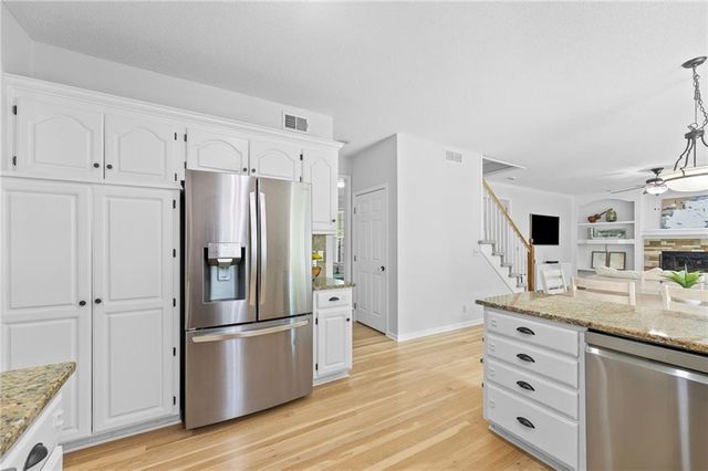 5101 W 158th Street, Overland Park, KS 66224