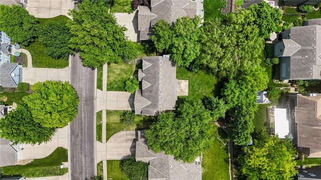 5101 W 158th Street, Overland Park, KS 66224