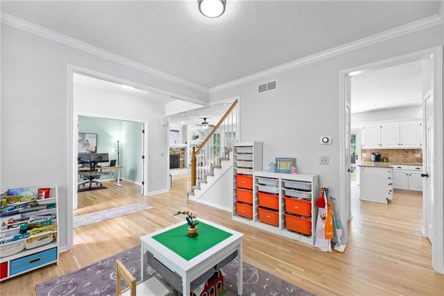 5101 W 158th Street, Overland Park, KS 66224