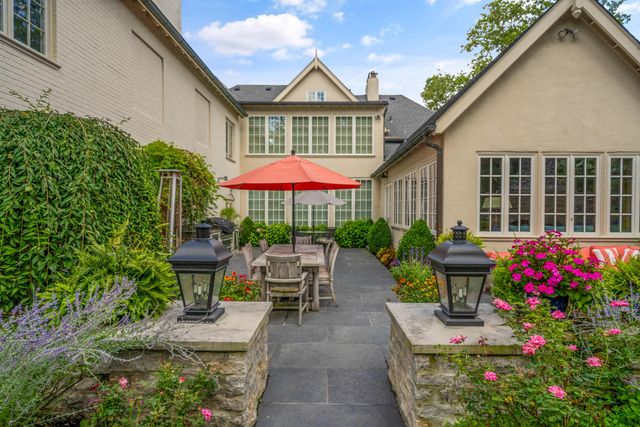 57 Preston Road, Columbus, OH 43209