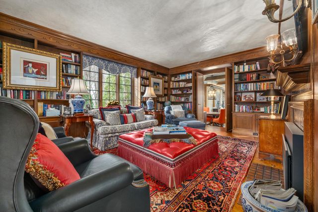 57 Preston Road, Columbus, OH 43209