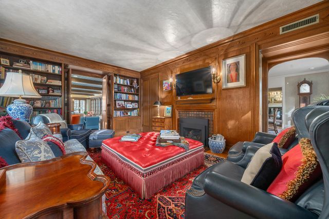 57 Preston Road, Columbus, OH 43209