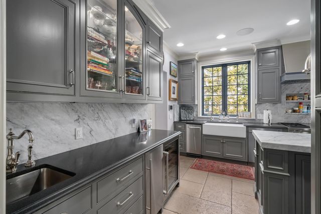 57 Preston Road, Columbus, OH 43209