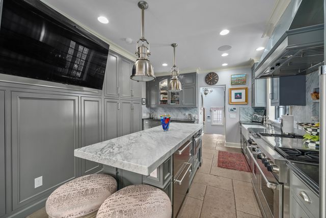 57 Preston Road, Columbus, OH 43209