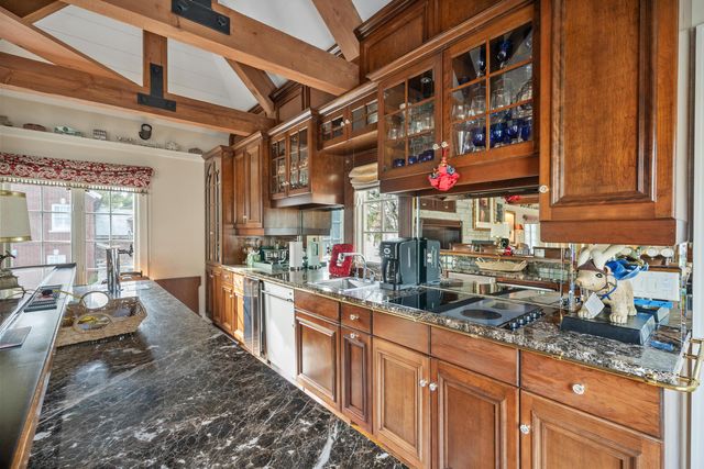 57 Preston Road, Columbus, OH 43209