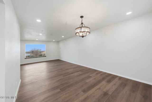 8811 MAGNETIC Drive, El Paso, TX 79904