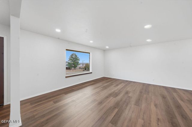 8811 MAGNETIC Drive, El Paso, TX 79904