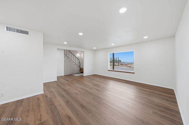 8811 MAGNETIC Drive, El Paso, TX 79904