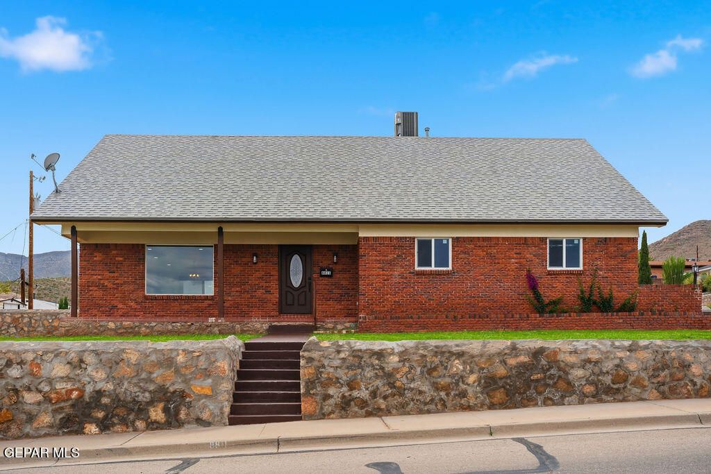 8811 MAGNETIC Drive, El Paso, TX 79904