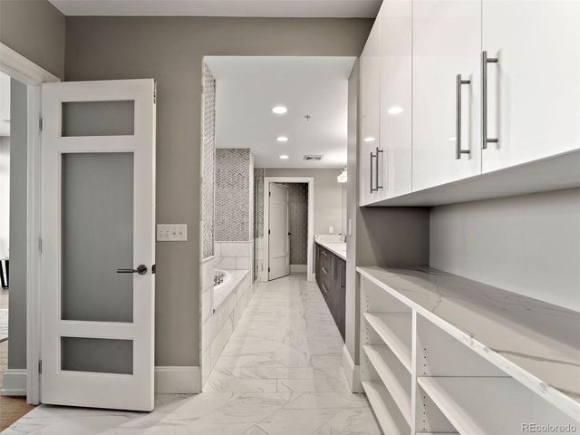 2001 Lincoln Street 2524L, Denver, CO 80202