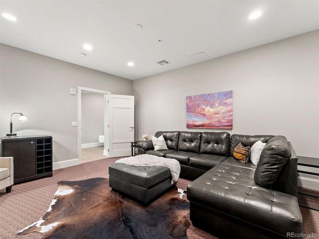 2001 Lincoln Street 2524L, Denver, CO 80202