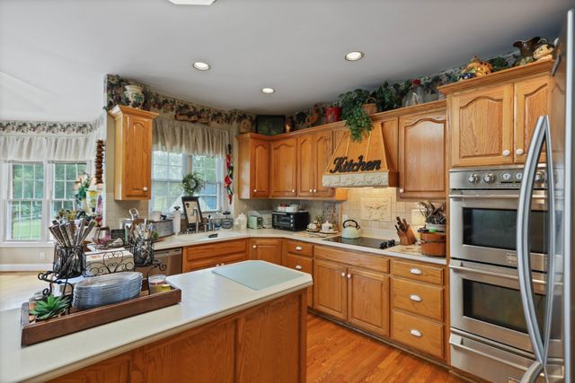 2025 Grandview Dr, Greenbrier, TN 37073