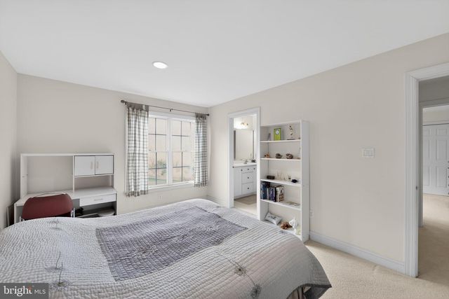 2 LIMNER CT, West Chester, PA 19382