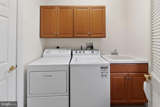 2 LIMNER CT, West Chester, PA 19382