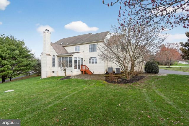 2 LIMNER CT, West Chester, PA 19382