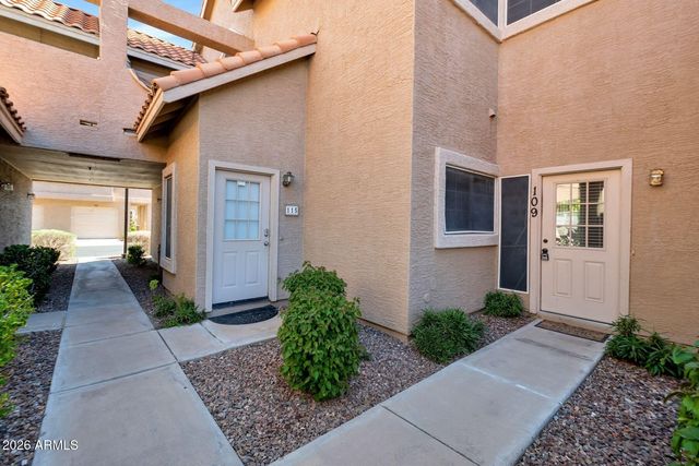 1633 E LAKESIDE Drive 109, Gilbert, AZ 85234