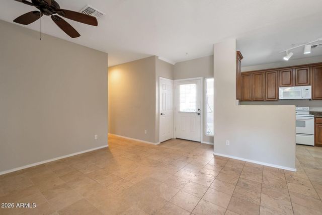 1633 E LAKESIDE Drive 109, Gilbert, AZ 85234