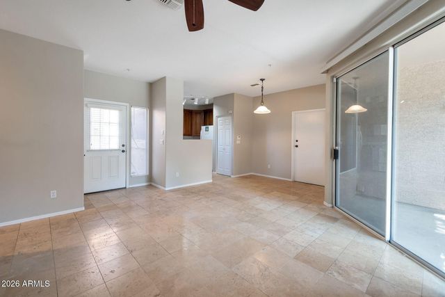 1633 E LAKESIDE Drive 109, Gilbert, AZ 85234