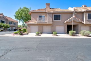 1633 E LAKESIDE Drive 109, Gilbert, AZ 85234