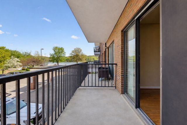 200 Sanders Ferry Rd Apt 1210, Hendersonville, TN 37075