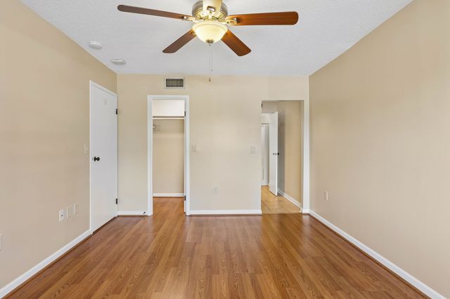 200 Sanders Ferry Rd Apt 1210, Hendersonville, TN 37075