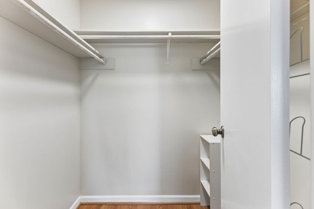 200 Sanders Ferry Rd Apt 1210, Hendersonville, TN 37075
