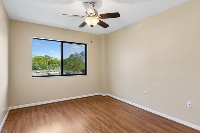 200 Sanders Ferry Rd Apt 1210, Hendersonville, TN 37075