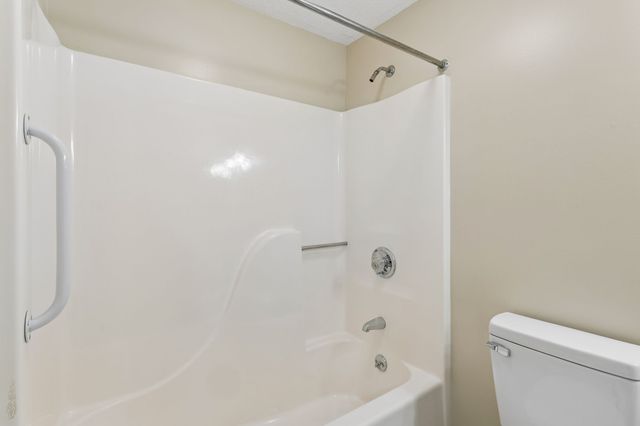 200 Sanders Ferry Rd Apt 1210, Hendersonville, TN 37075