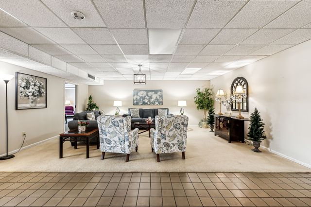 200 Sanders Ferry Rd Apt 1210, Hendersonville, TN 37075