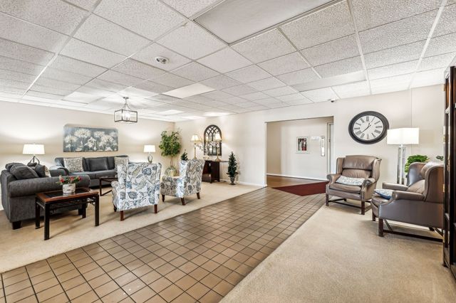 200 Sanders Ferry Rd Apt 1210, Hendersonville, TN 37075