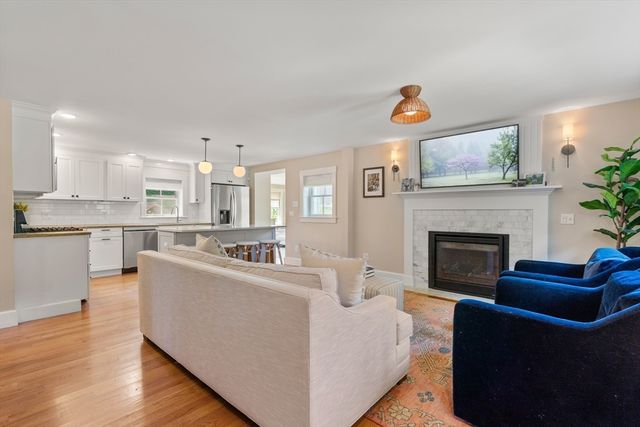 36 Autumn Cir, Canton, MA 02021