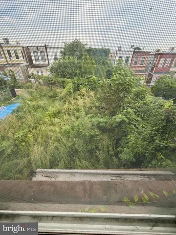 2423 W HAGERT ST, Philadelphia, PA 19132