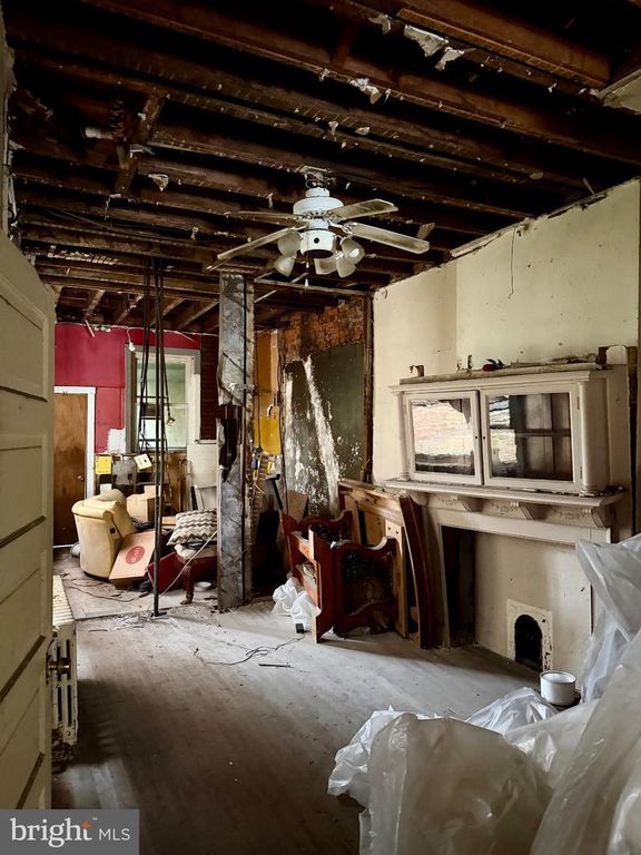 2423 W HAGERT ST, PHILADELPHIA, PA 19132 — photo 4