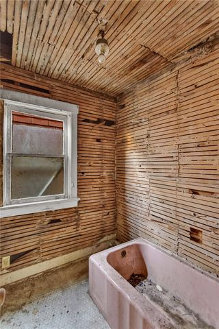 1615 Montier St, Wilkinsburg, PA 15221