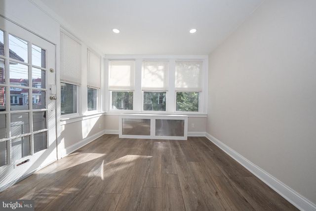 71 BARKER AVE, Sharon Hill, PA 19079