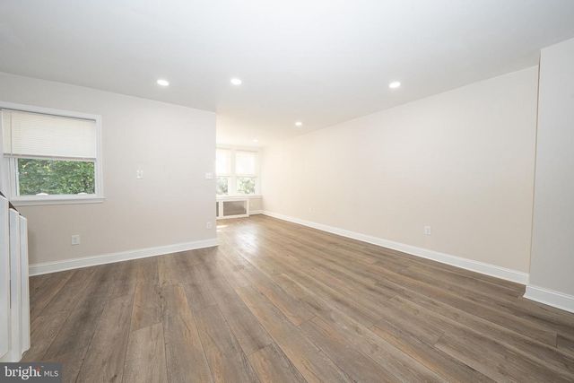 71 BARKER AVE, Sharon Hill, PA 19079