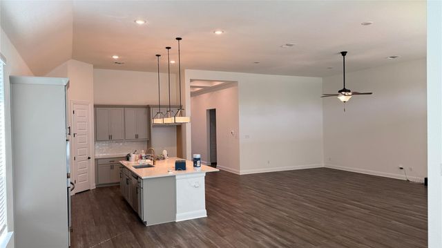 352 Olympic Park DR, Kyle, TX 78640