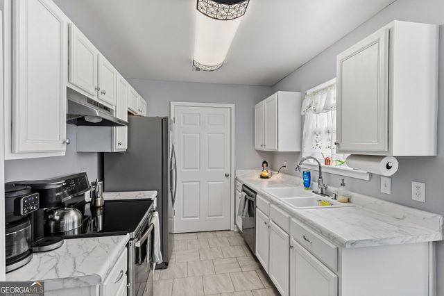 102 Grindstaff Drive, Bonaire, GA 31005