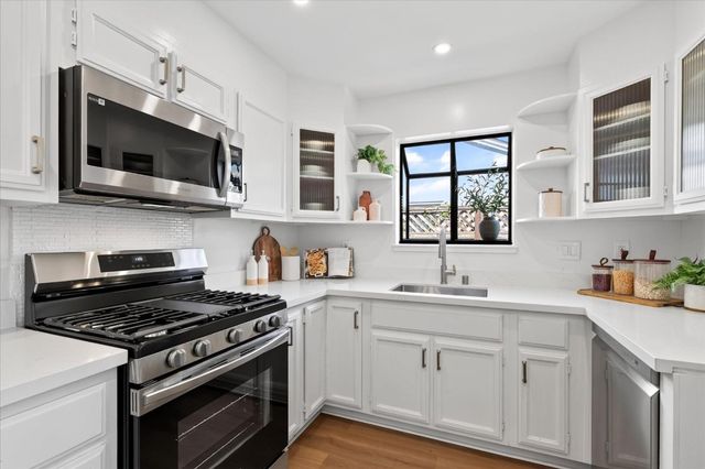 1355 Sierra Street, Redwood City, CA 94061