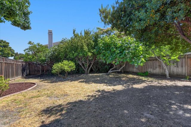 1355 Sierra Street, Redwood City, CA 94061