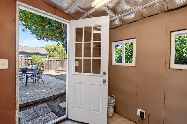 1355 Sierra Street, Redwood City, CA 94061